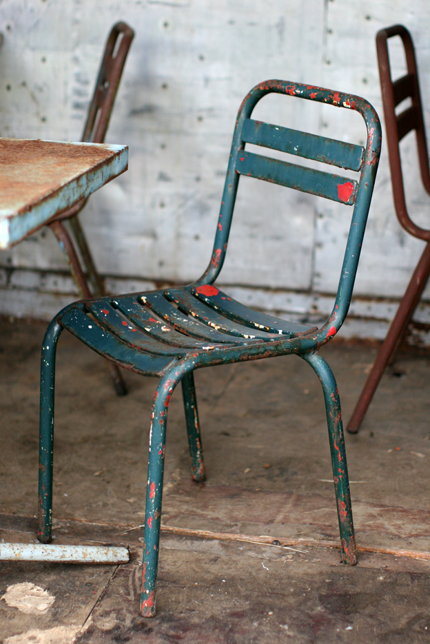 beha Opeenvolgend Interpretatief Industrieel Vintage Franse ijzeren terras stoelen jaren 50. – Dehuiszwaluw