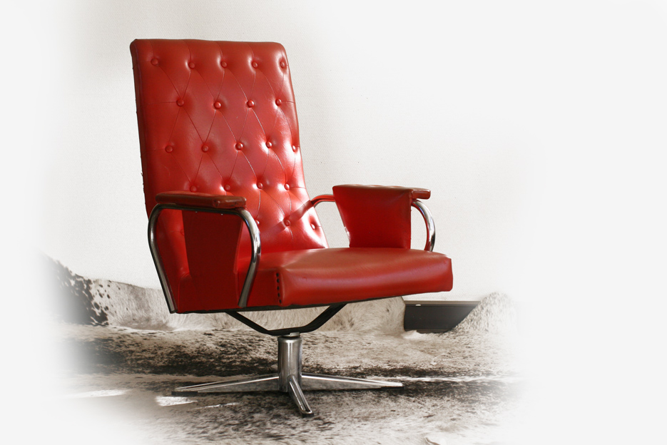 Geweldige Retro draaistoel – fauteuil jaren 60 – Dehuiszwaluw