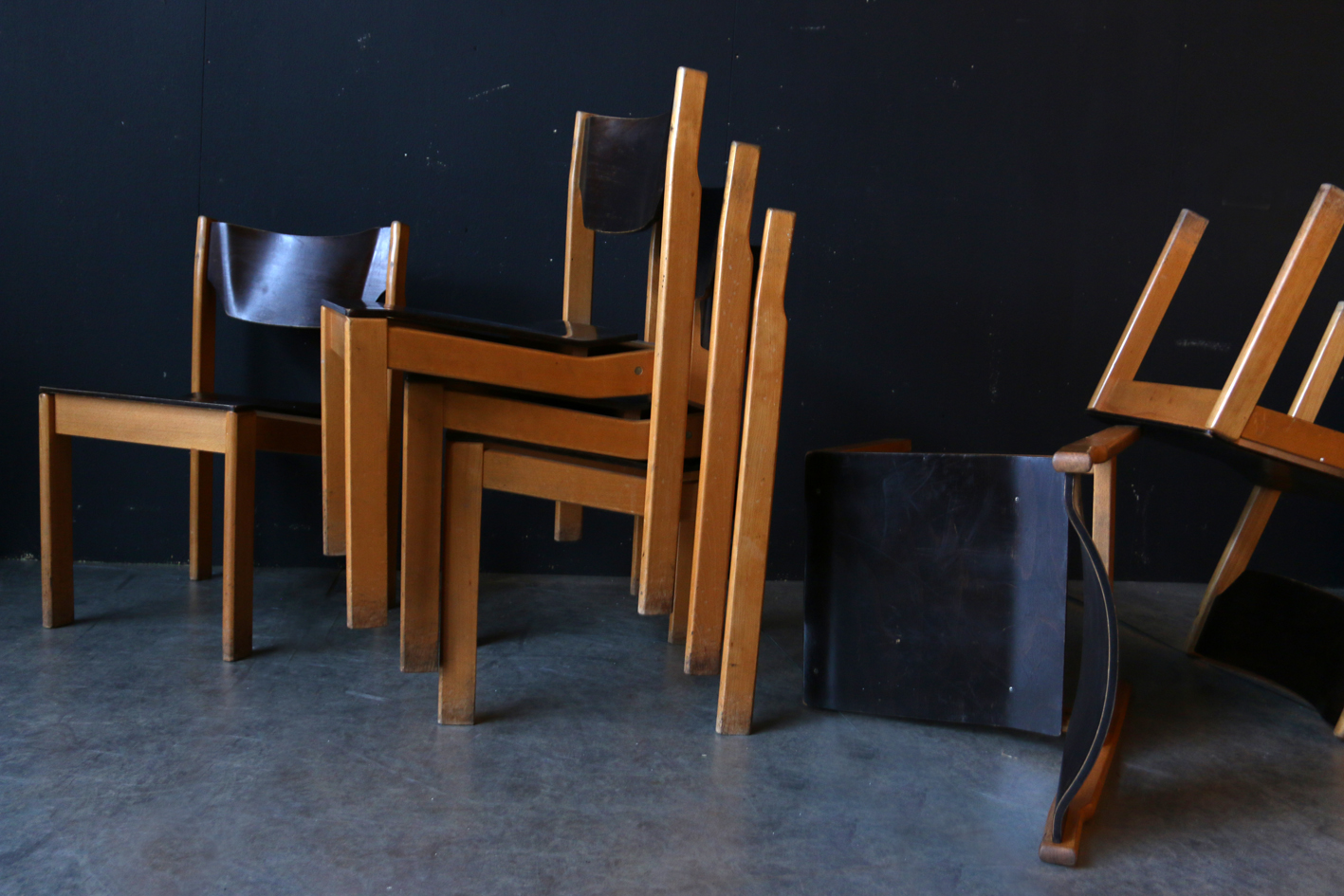 hiërarchie Verward zijn Wiens Retro Industrieel Vintage houten stapelstoelen jaren 70 – Dehuiszwaluw