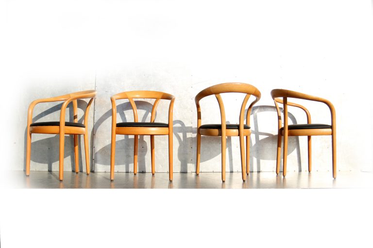 Vintage Loft houten stoelen zwart skai bekleding Partij