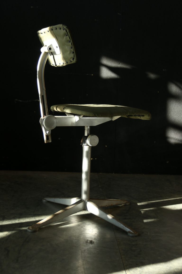 Retro Vintage Friso Kramer atelierstoel Ahrend de Cirkel