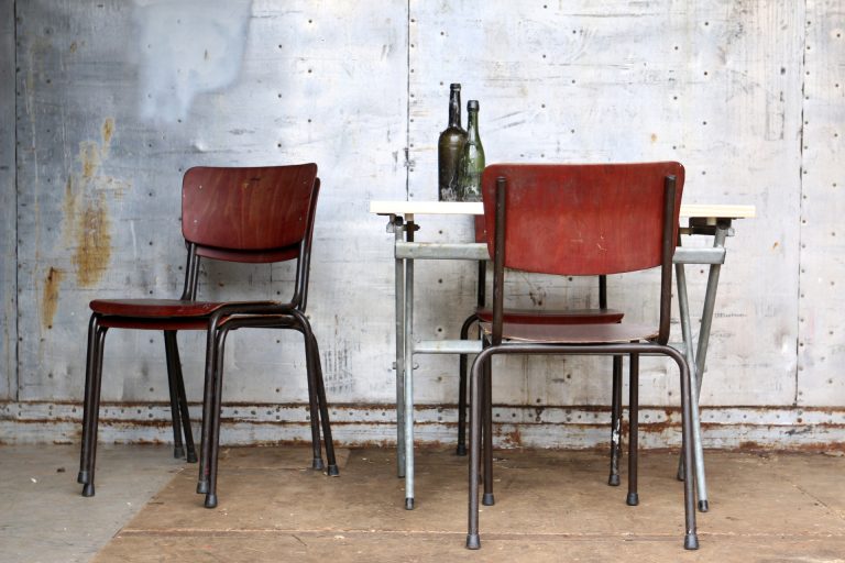 Industrieel Vintage Schoolstoelen Pagholz jaren 70 B-Keus
