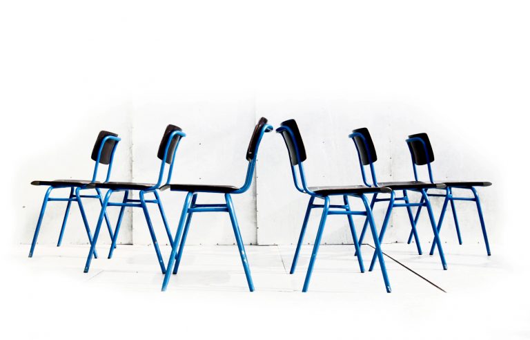 Industrieel Vintage Schoolstoelen blauw frame type II