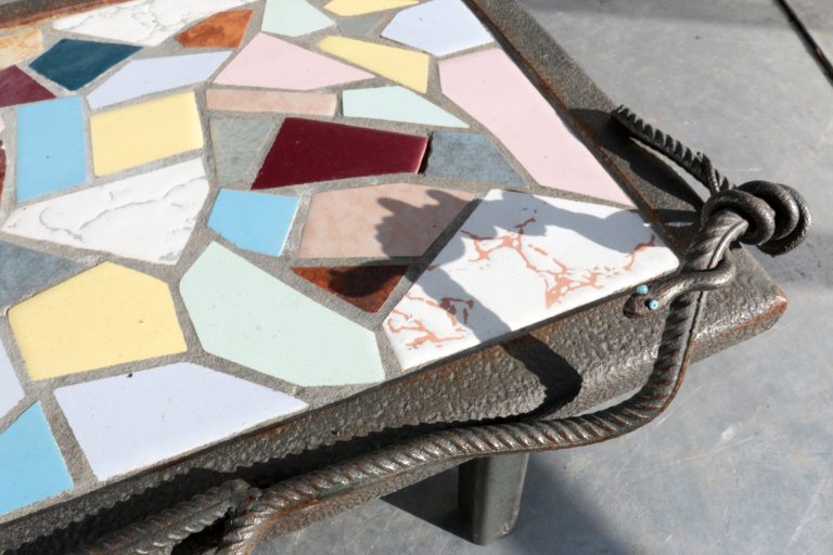 Uniek Vintage Design tafeltje metaal dieren en mozaïek
