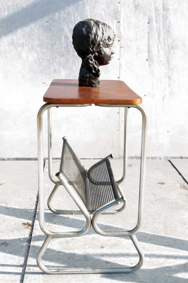 Vintage Design kranten tafel buisframe jaren 50