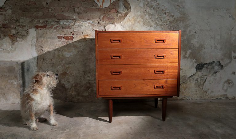 Vintage Design ladekastje met 4 lades Teakhout jaren 60