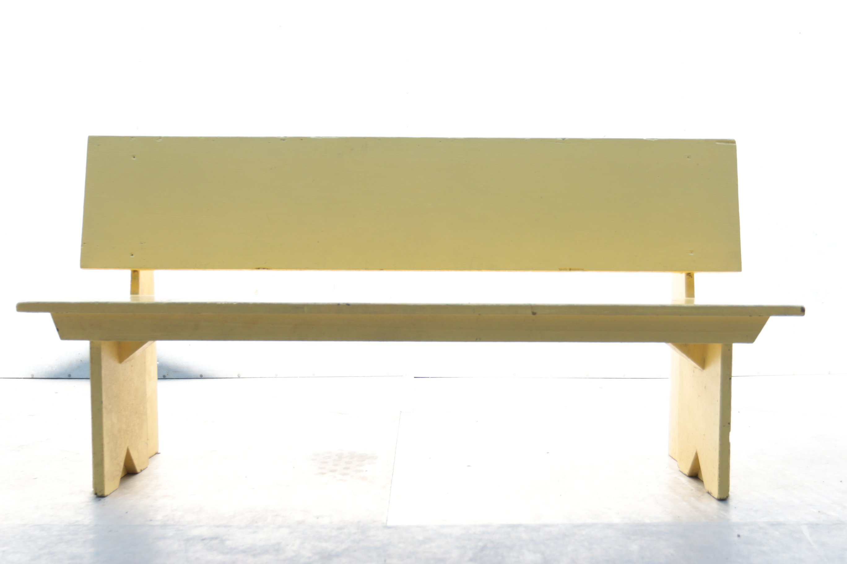 Verslaggever majoor Bliksem Industrieel Vintage houten kinderbankje geel – Dehuiszwaluw