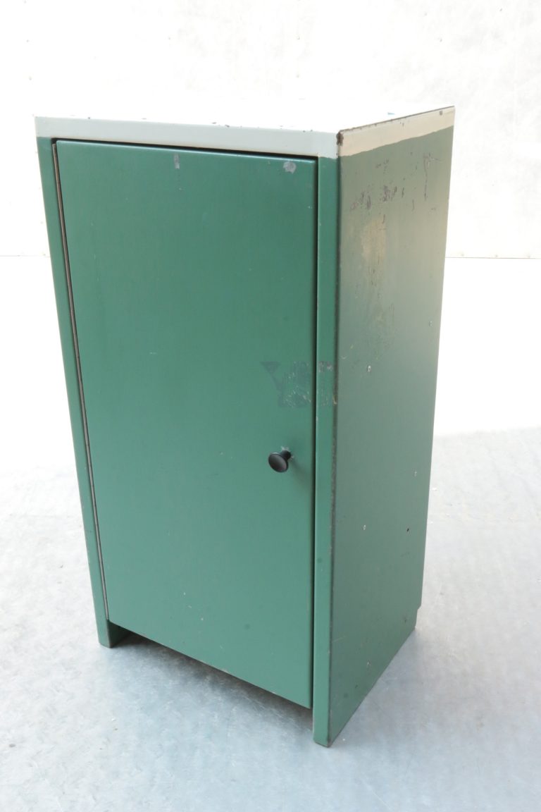 Industrieel Vintage metalen kastje groen jaren 60