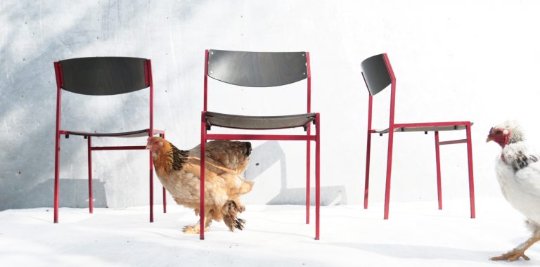 Industrieel Vintage Gijs van der Sluis Schoolstoelen rood / donkerbruin