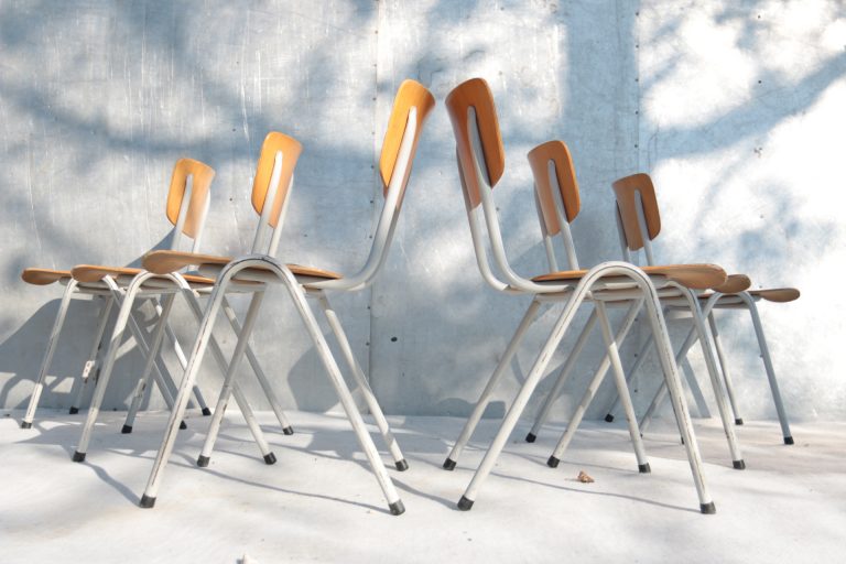Industrieel Vintage Schoolstoelen Blond V-vorm poot