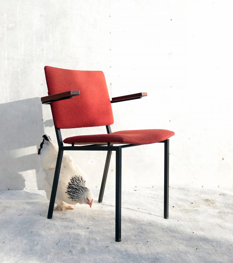 Vintage Design Kembo Gispen armstoel rood