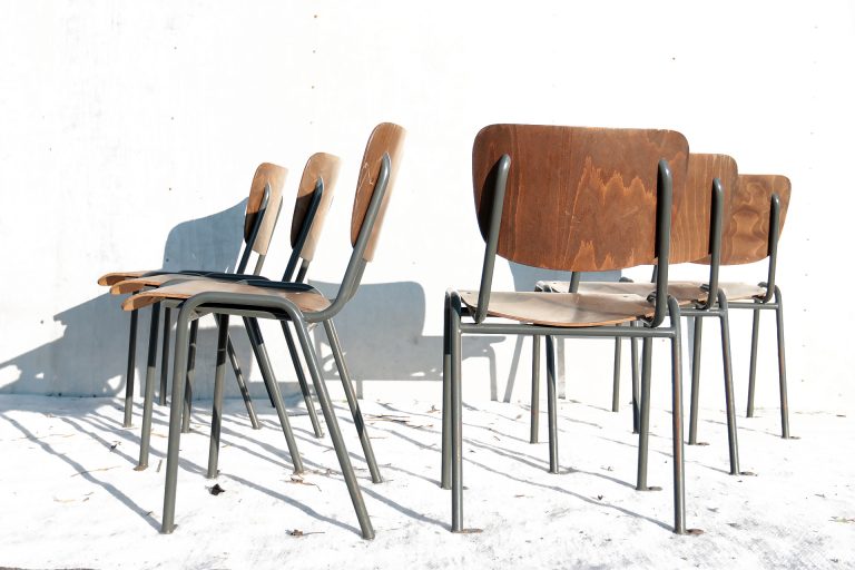 Industrieel Vintage Schoolstoelen met voetnokjes