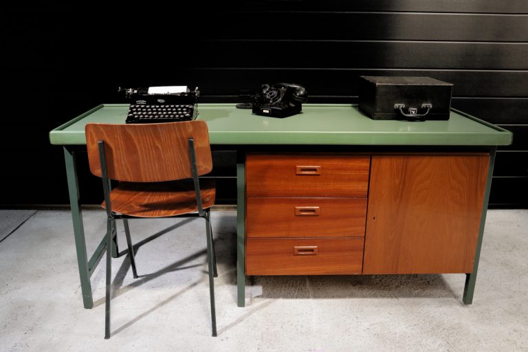 Industrieel Vintage Bureau Groen Teakhout Metaal