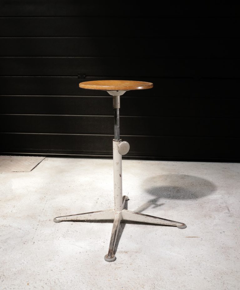 Industrieel Design Friso Kramer tekenkruk Ahrend de Cirkel