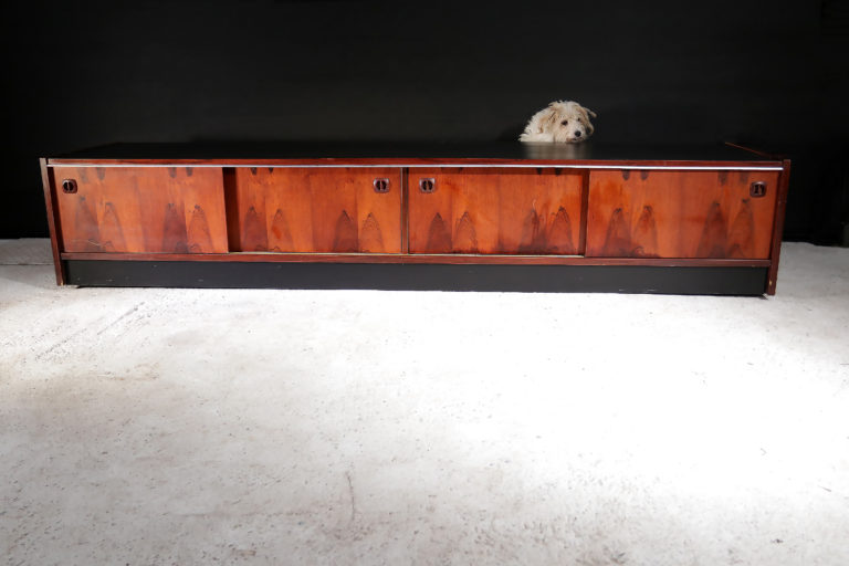 Vintage Design lang en laag dressoir zwart / hout