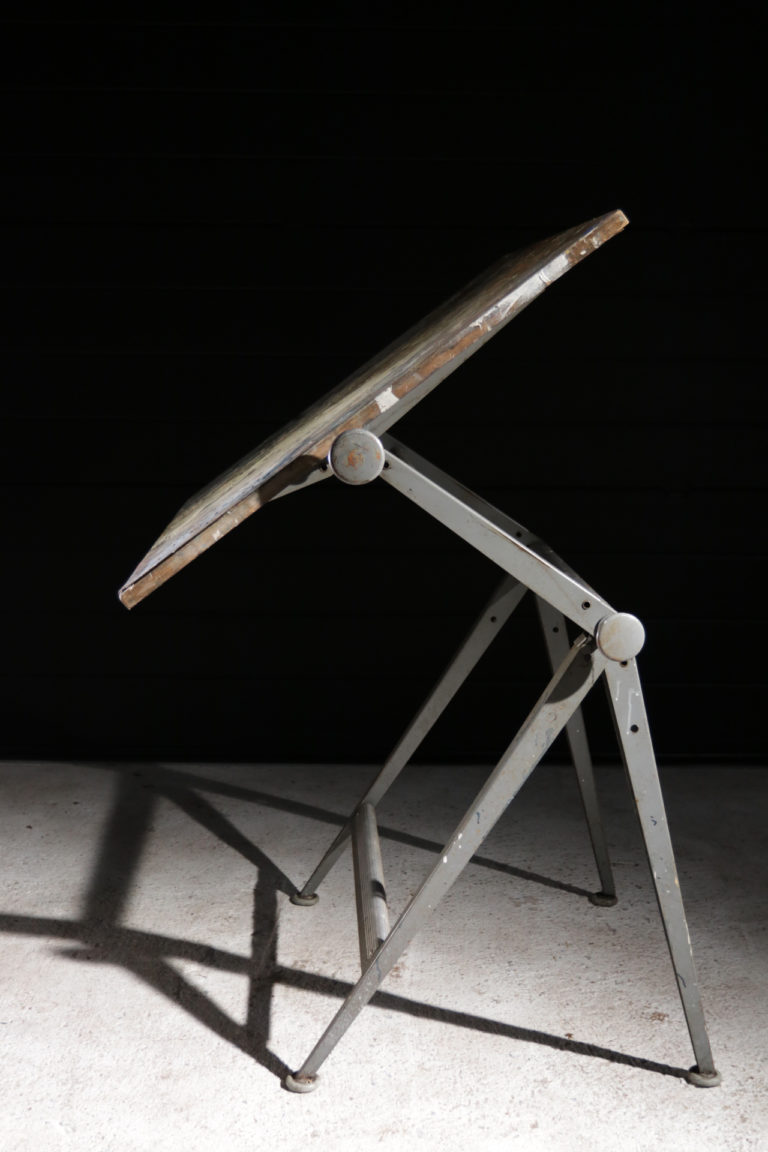 Reply drawing table Friso Kramer – Wim Rietveld Ahrend de Cirkel verf