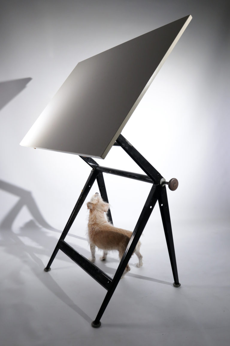 Reply drafting table Friso Kramer – Wim Rietveld Ahrend black frame