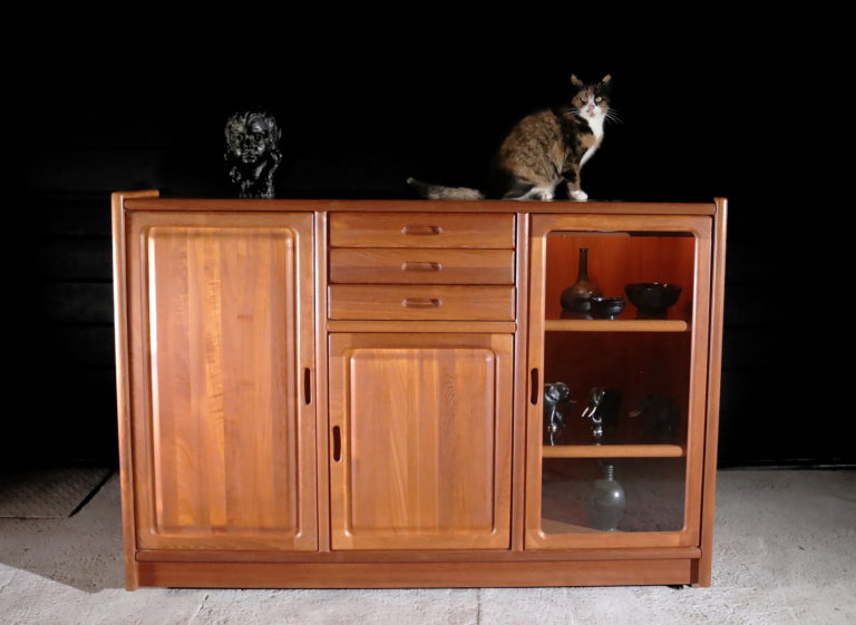 Modern Danish Design Dyrlund Frederiksborg Highboard Teak 1995