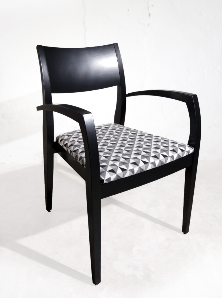 Vintage Design Armstoelen Zwart / Wit Memphis style