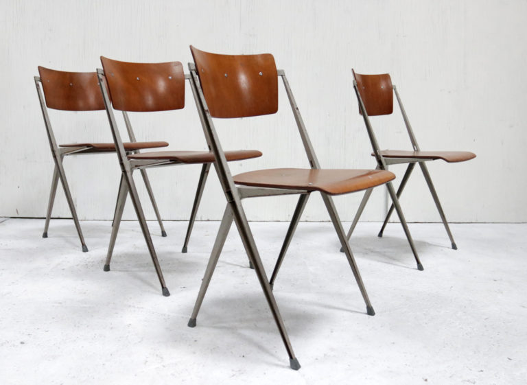 Dutch Design Set of 4 Wim Rietveld Pyramid Stacking Chairs November 1965 Ahrend