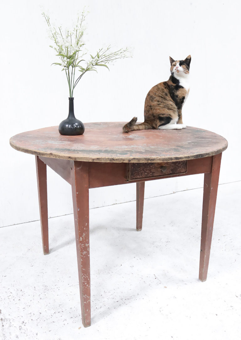 Brocante Ronde eettafel met oude schildering