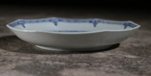 Achtkantig Chinees blauw-wit porseleinen bord Qianlong – foto 6