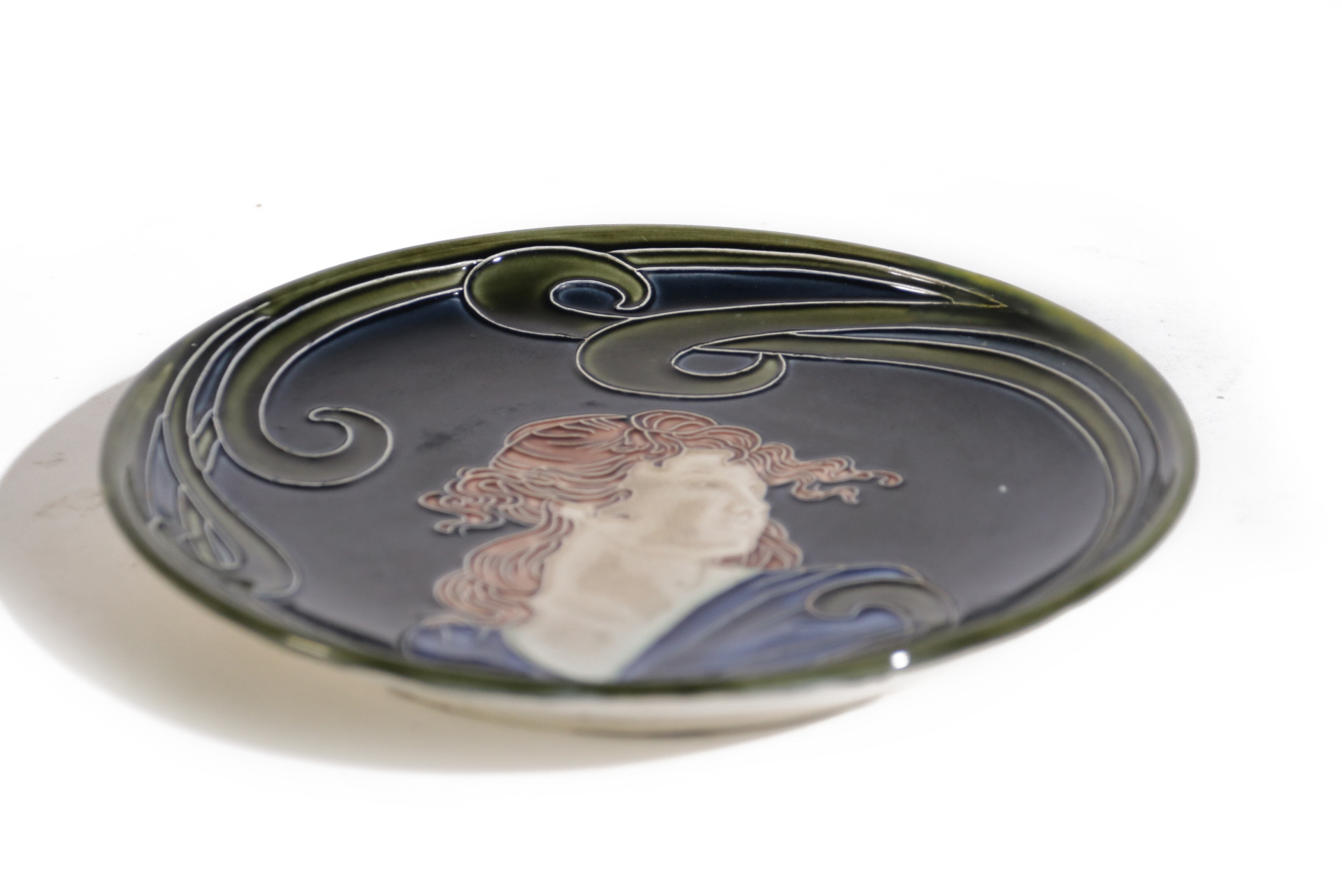 Frans majolica art nouveau Jugendstil wandbord met vrouwenportret – foto 1