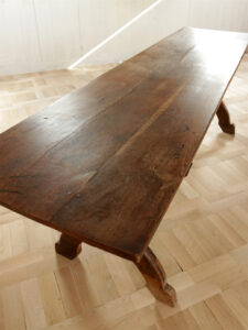 17e-eeuwse Franse eiken kloostertafel schragentafel – foto 11