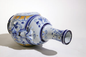 Faience vaas Nevers Gabriel Montagnon 1915 met ramskoppen – foto 7