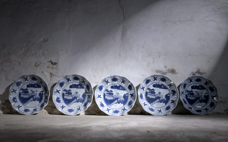 5 Chinese Blauw Wit porseleinen Wandschotels