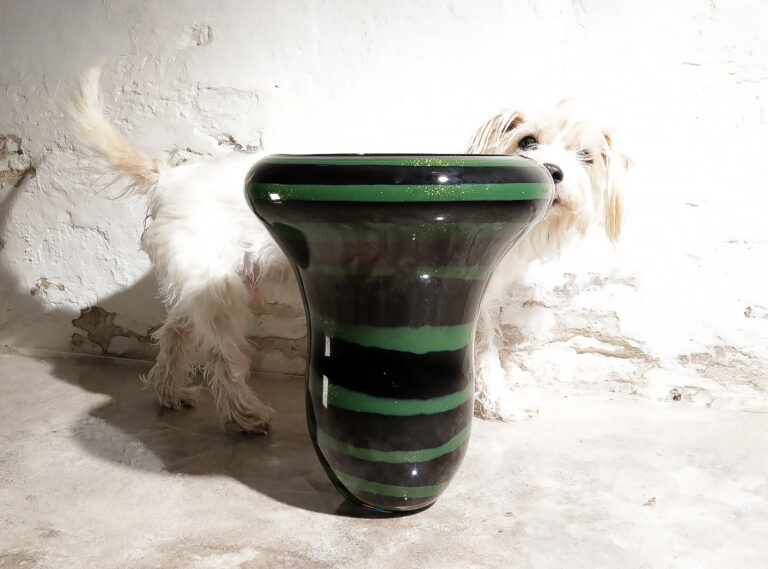 Large Dutch Design Vilma Henkelman, UNICA leerdam Art Glass Vase 1989