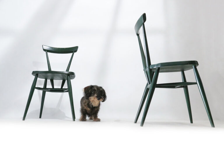 2 Pirkka Stijl Lucian R. Ercolani voor Ercol Stacking Chairs