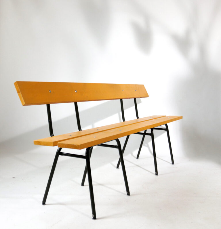 Industrieel Vintage schoolstoelbanken custom made Okergeel