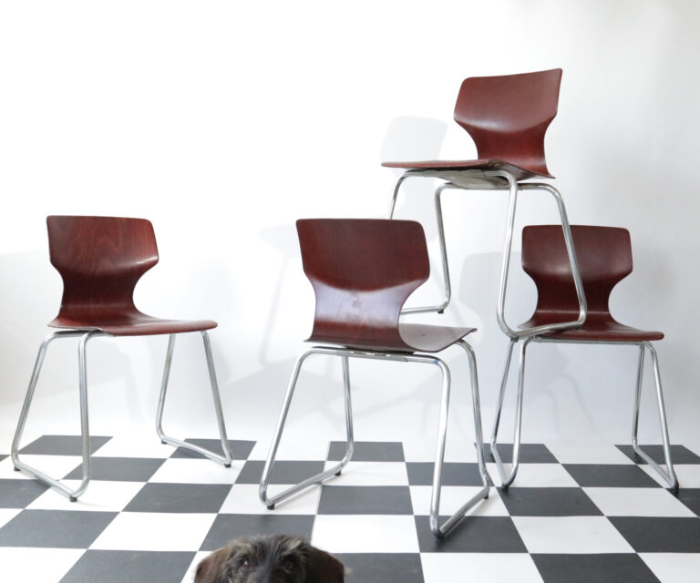 Vintage Design Adam Stegner Flototto Germany Pagholz stoelen roodbruin