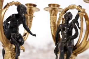 Paar Franse Empire kandelaars verguld brons 1810 – foto 3