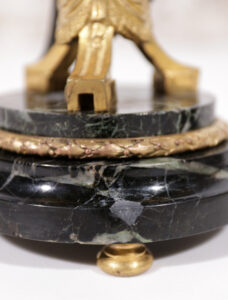 Paar Franse Empire kandelaars verguld brons 1810 – foto 12