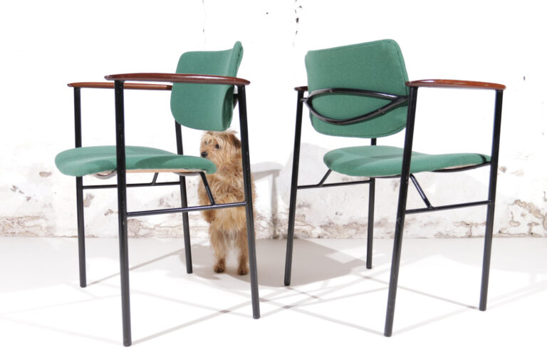 2 Vintage Design Armleuning stoelen zwart frame