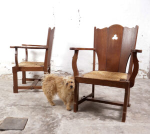 Brutalist eiken loungestoelen biezen zitting 1935 – foto 1