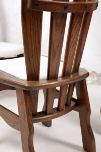 Brutalist eiken eetkamerstoelen bouclé jaren 70 – foto 5