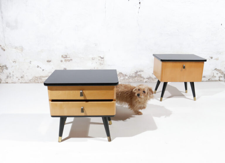 Vintage Design Nachtkastjes jaren 50 Messing pootjes