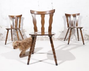 Mid-century brutalist stoel met boogvormige uitsparingen en gedraaide poten – foto 17