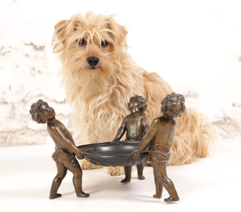 Neoclassical Spelter Bowl carried by three little angels