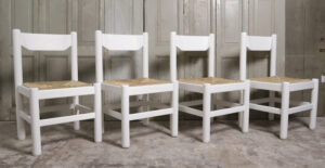 Witte biezen eetkamerstoelen Vico Magistretti Perriand stijl jaren 70 – foto 1
