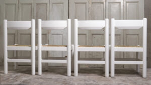 Witte biezen eetkamerstoelen Vico Magistretti Perriand stijl jaren 70 – foto 2