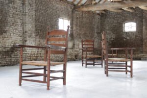 Hollandse eiken ladderback fauteuil met biezen zitting jaren 30 – foto 2