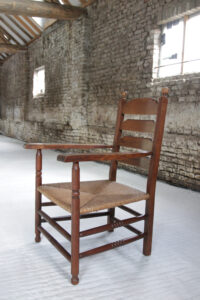 Hollandse eiken ladderback fauteuil met biezen zitting jaren 30 – foto 7