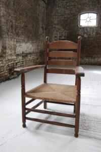 Hollandse eiken ladderback fauteuil met biezen zitting jaren 30 – foto 16