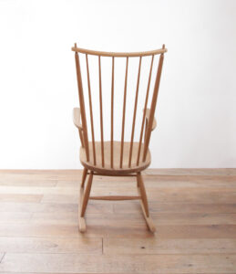 Scandinavische mid-century eiken schommelstoel – foto 7