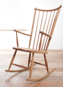 Scandinavische mid-century eiken schommelstoel – foto 15
