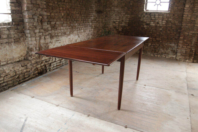 Vintage Palissander Uitschuif eettafel jaren 60